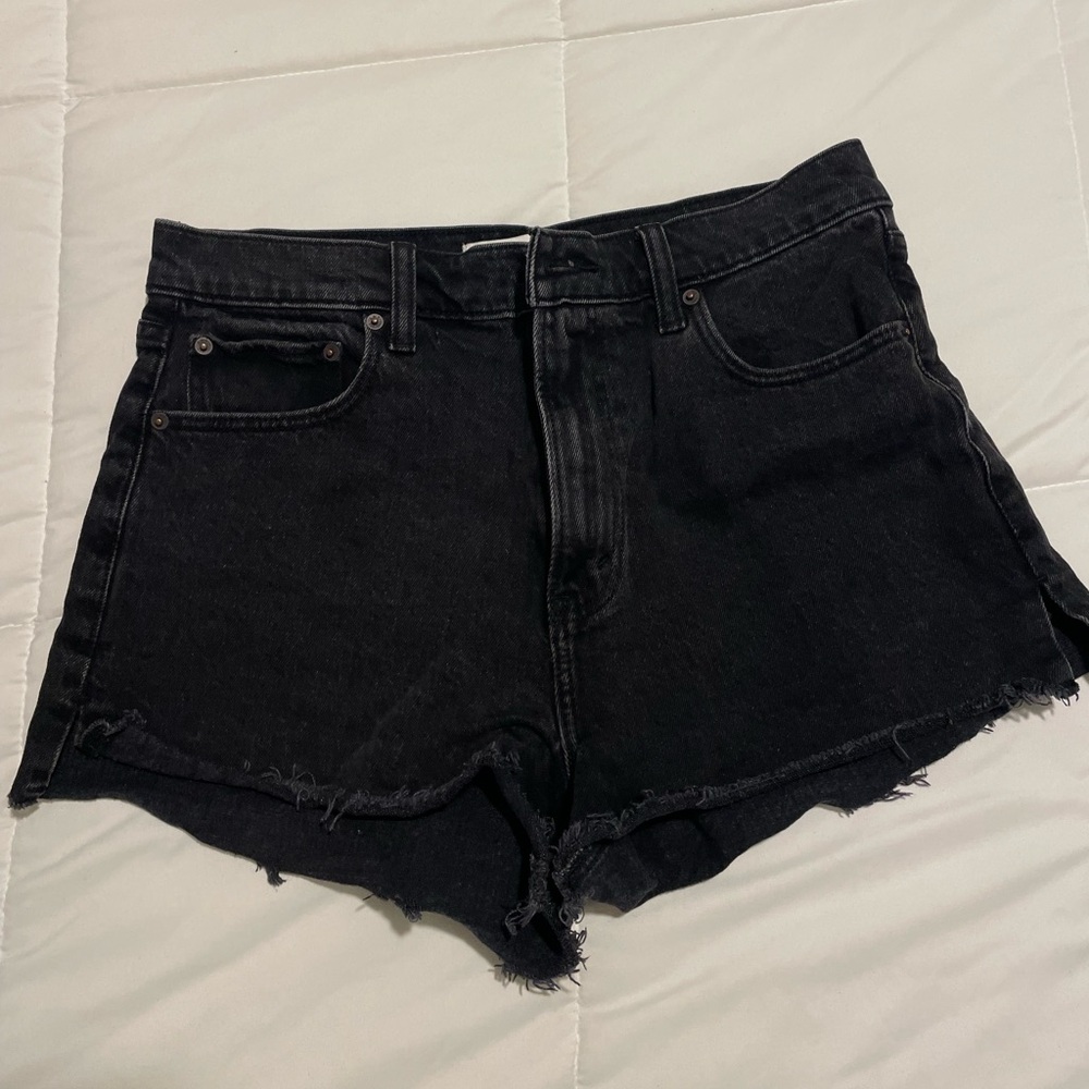 Abercrombie High Rise Mom Short